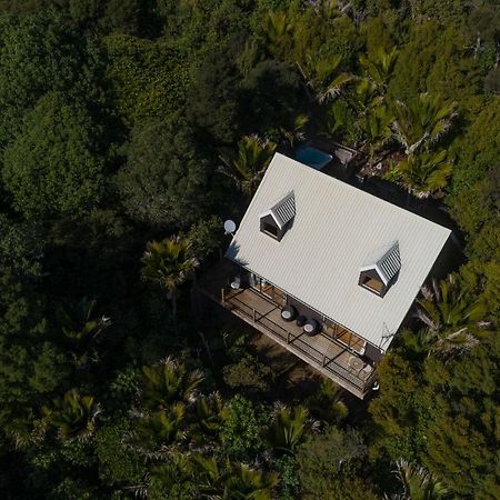 Whisper Cottage Onetangi エクステリア 写真